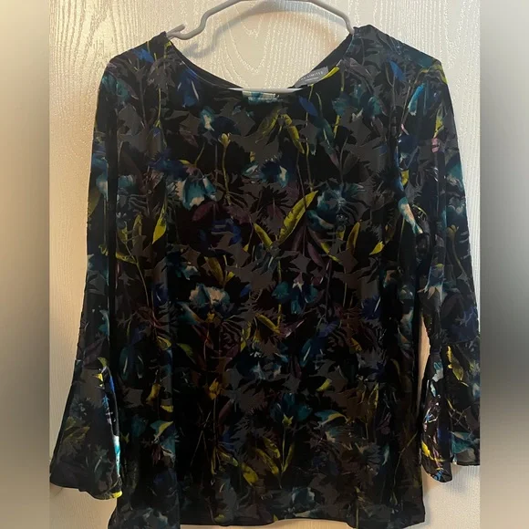 The Limited Floral Velvet Blouse Women’s Ruffle Bell Sleeves Back Tie Large - Picture 3 of 10